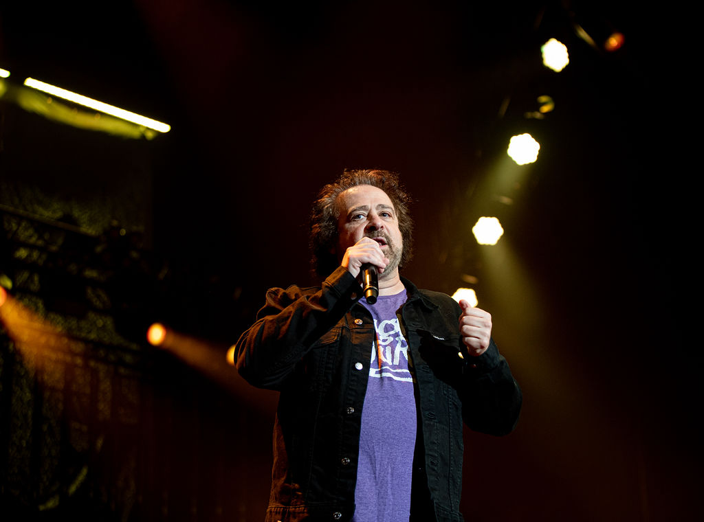 The counting crows play the saenger where y at new orleans